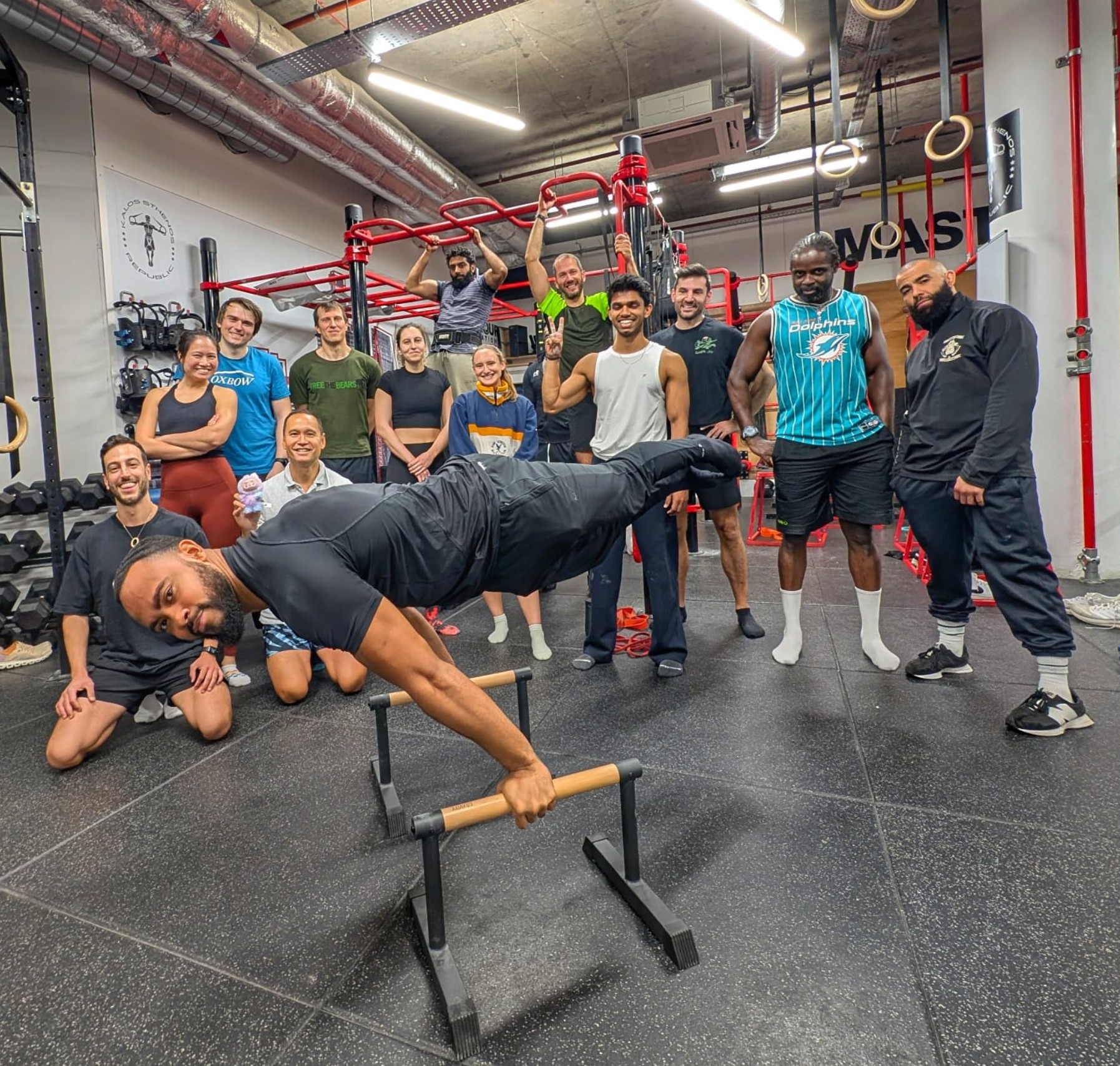 Kalos Stenos Republic photo 3